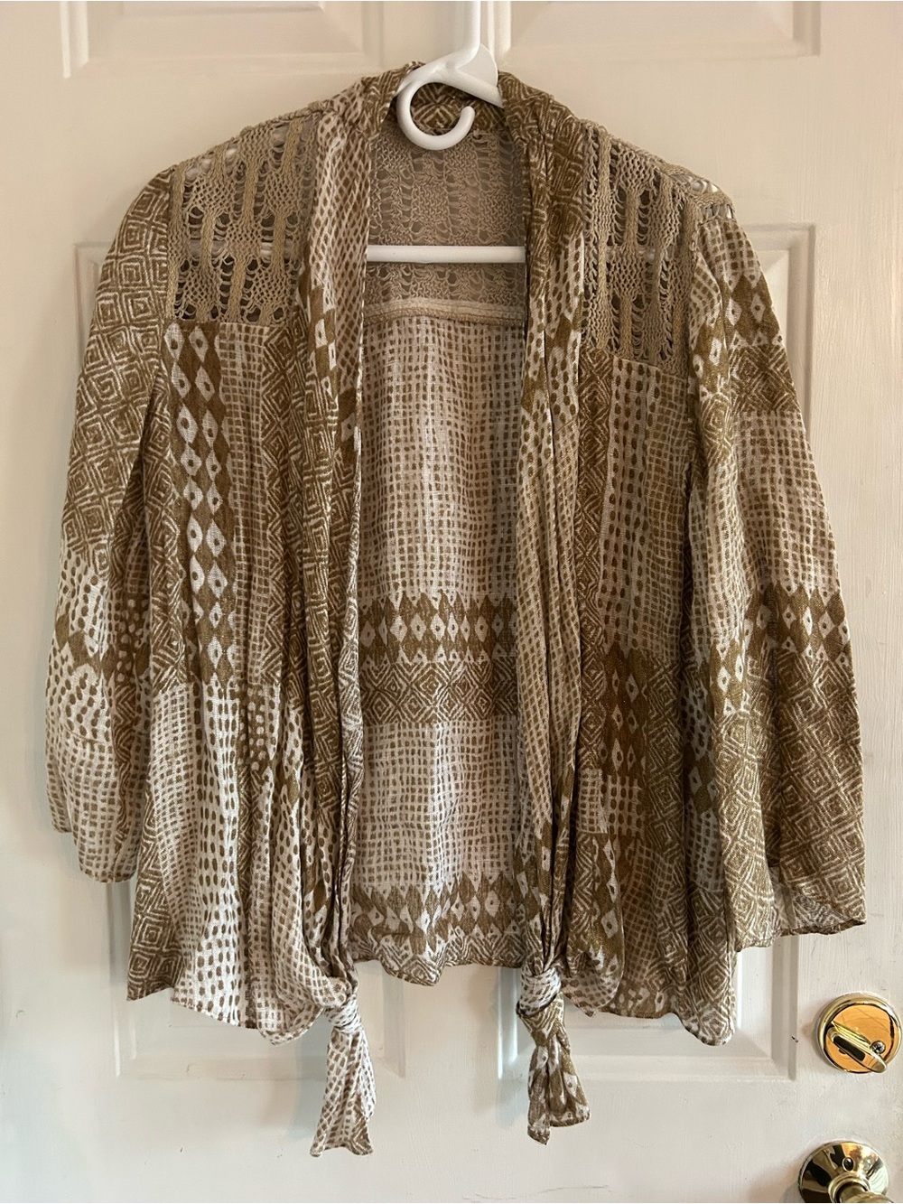 Chico's Neutral Taupe & Cream Patterned Boho top/cover